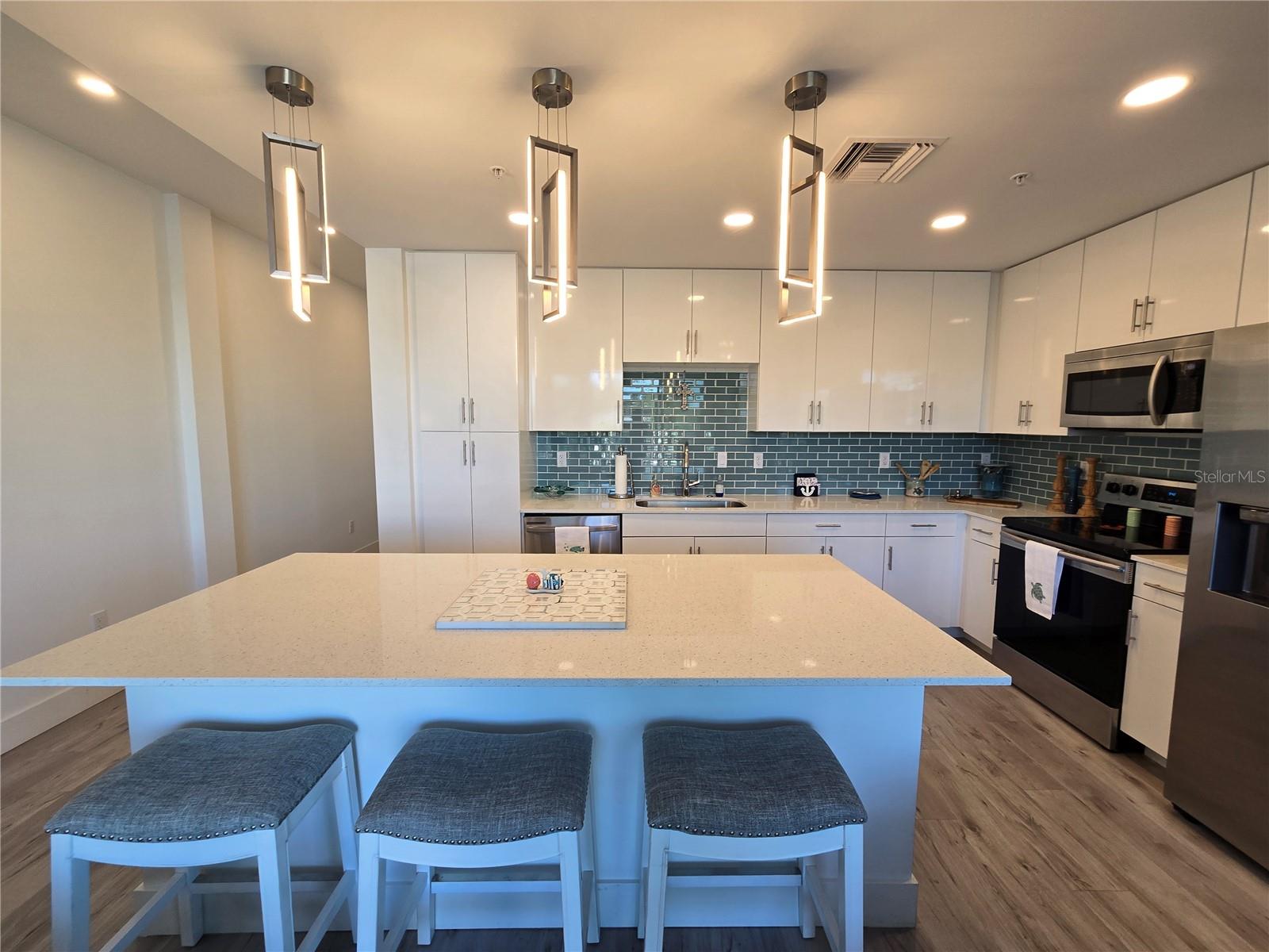 1709 N TAMIAMI TRL #201, SARASOTA, FL — photo 5