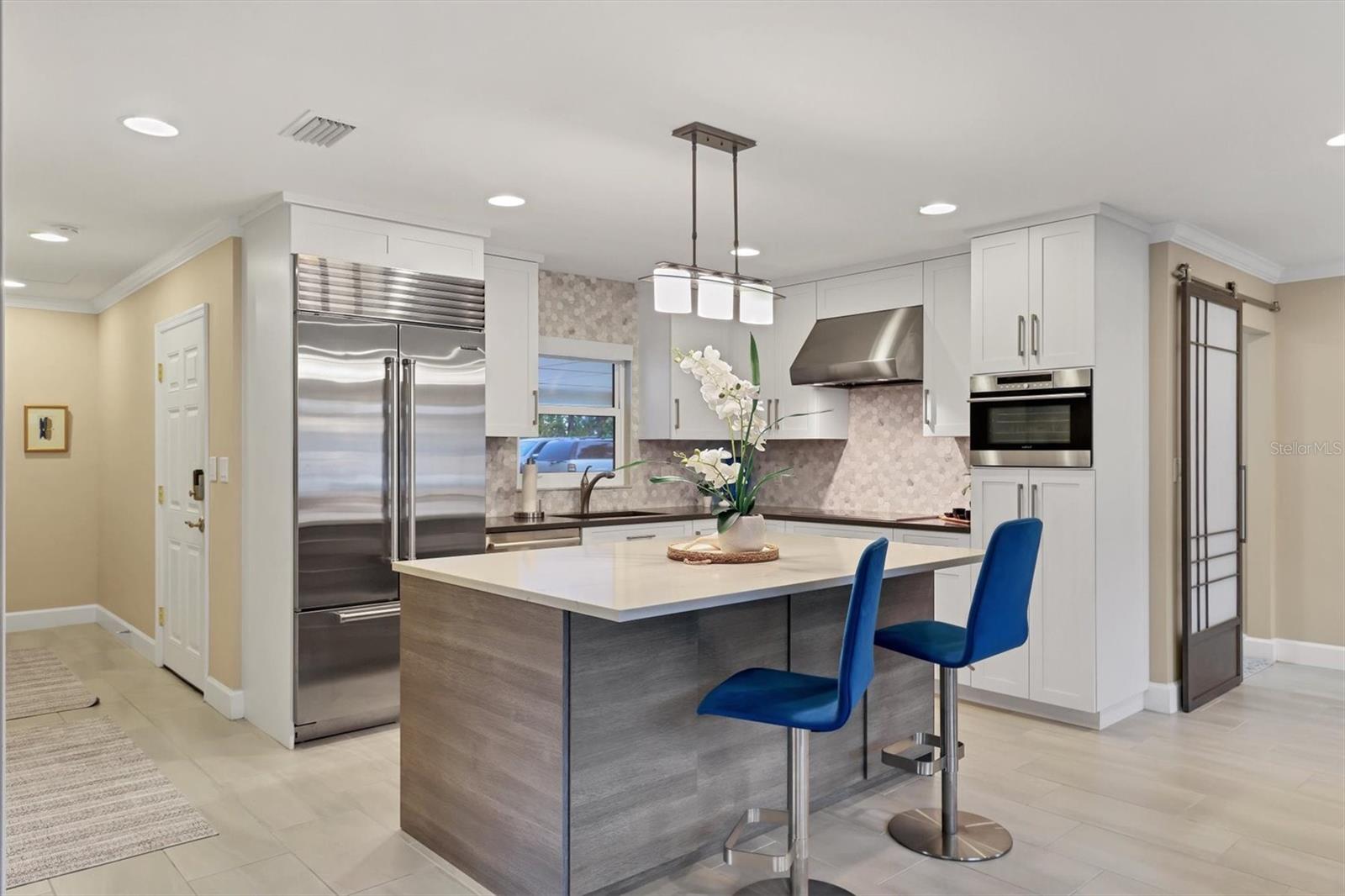 1900 BENJAMIN FRANKLIN DR #V-15, SARASOTA, FL — photo 4