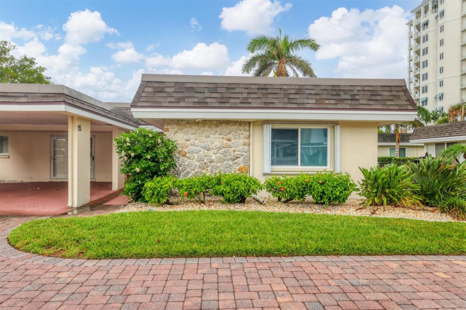 1900 BENJAMIN FRANKLIN DR #V-15, SARASOTA, FL — photo 2