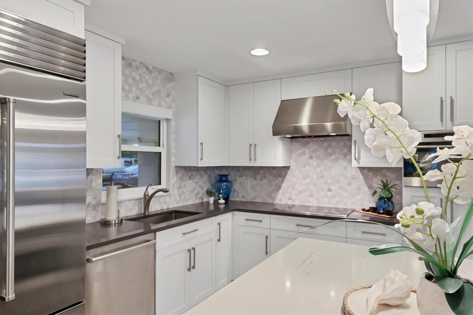 1900 BENJAMIN FRANKLIN DR #V-15, SARASOTA, FL — photo 6