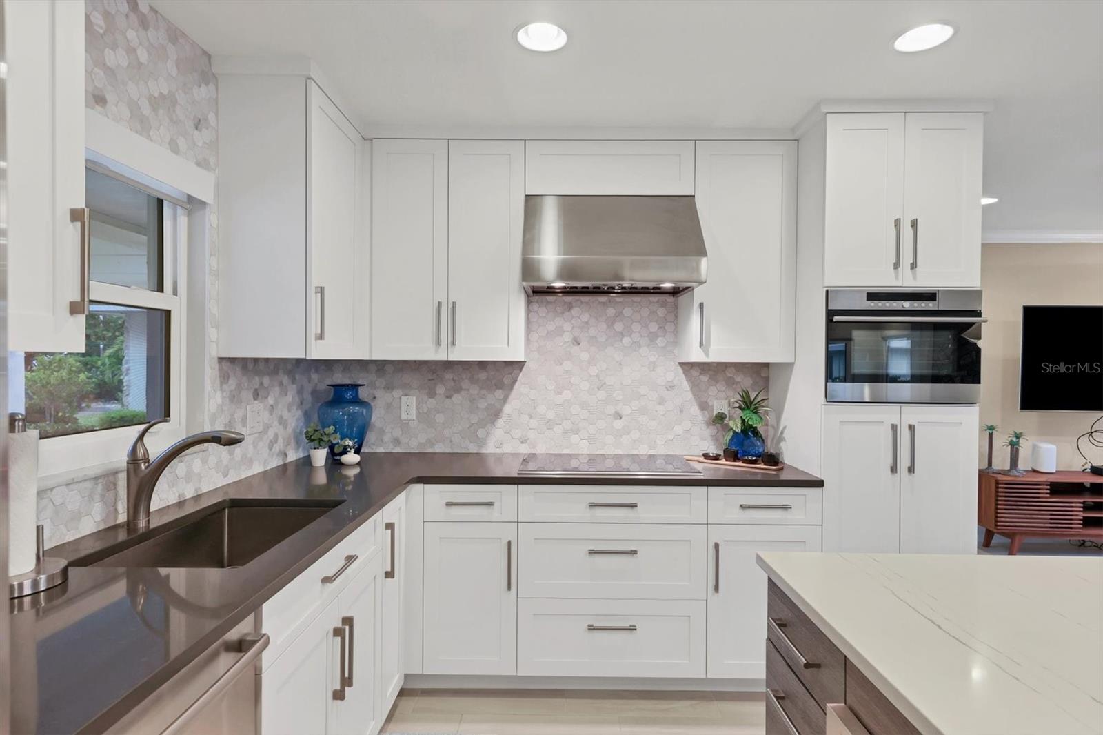 1900 BENJAMIN FRANKLIN DR #V-15, SARASOTA, FL — photo 7