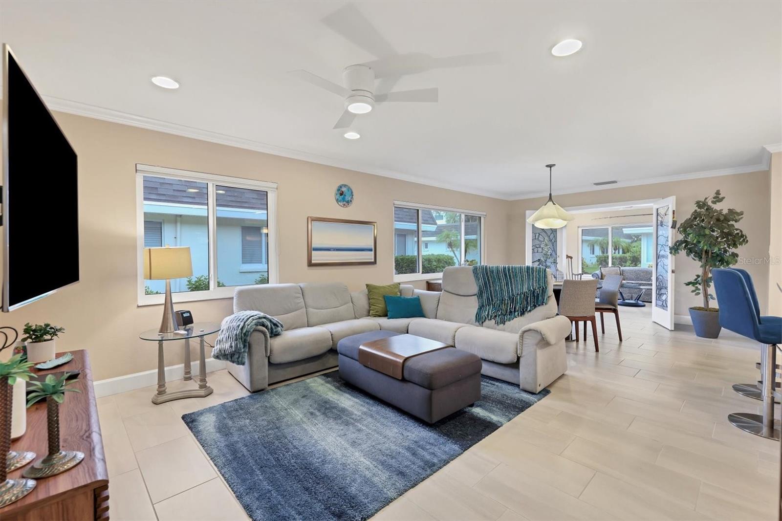 1900 BENJAMIN FRANKLIN DR #V-15, SARASOTA, FL — photo 10