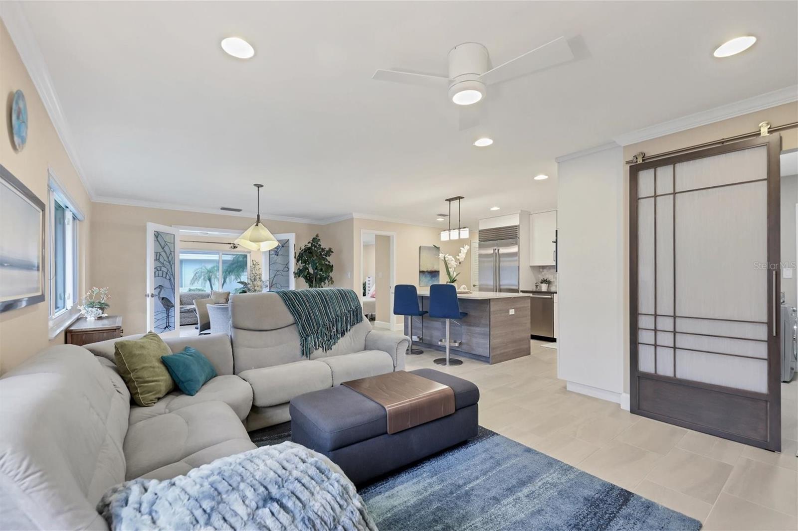 1900 BENJAMIN FRANKLIN DR #V-15, SARASOTA, FL — photo 11