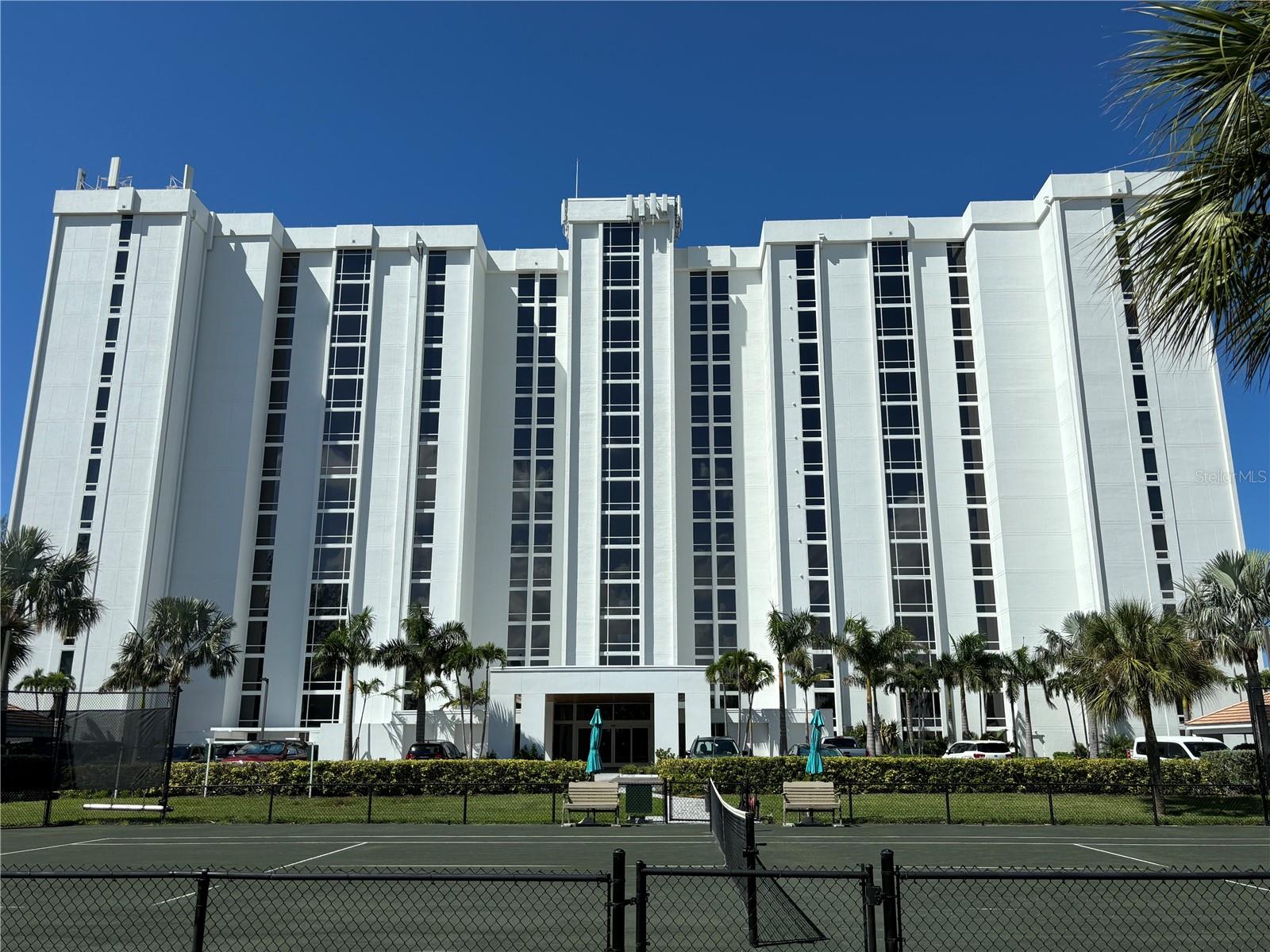2425 GULF OF MEXICO DR #7F, LONGBOAT KEY, FL