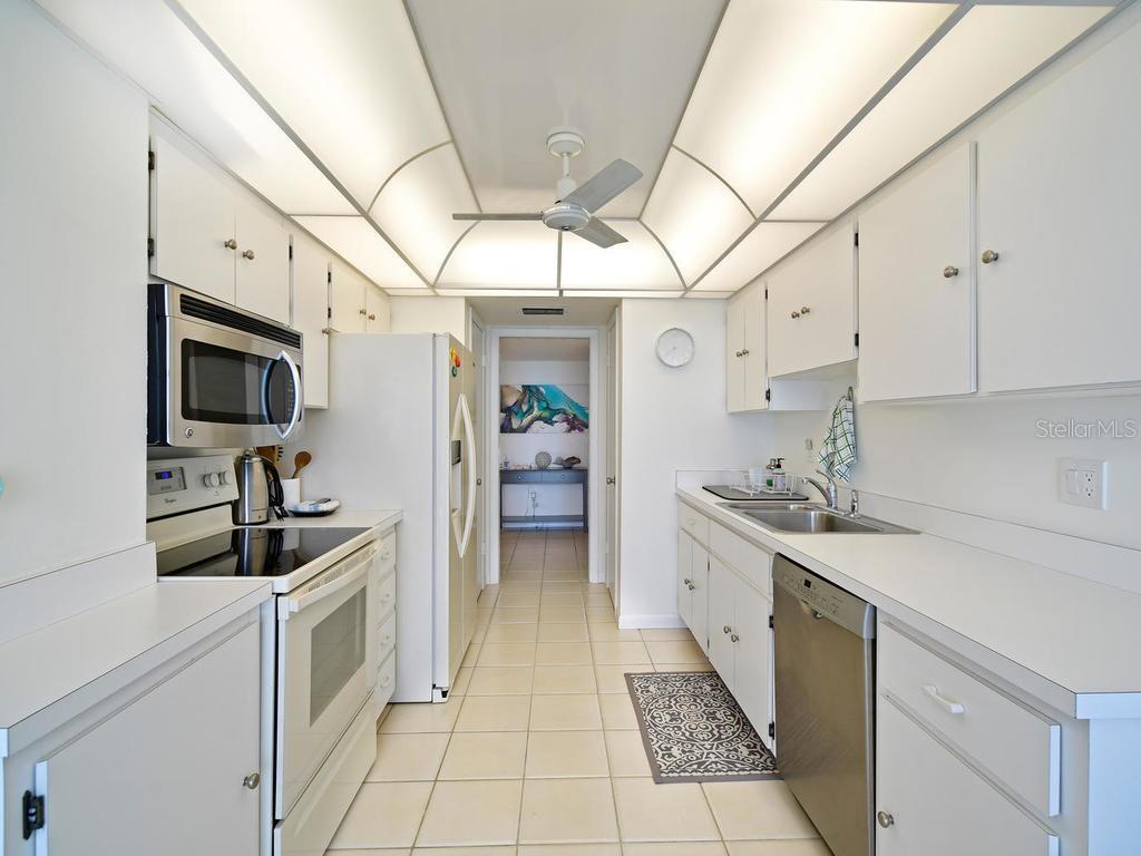 2425 GULF OF MEXICO DR #7F, LONGBOAT KEY, FL — photo 27
