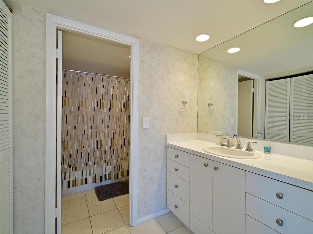 2425 GULF OF MEXICO DR #7F, LONGBOAT KEY, FL — photo 33