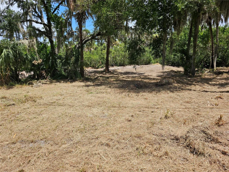 2504, 2506, and 2508 RIVER BEND DR, RUSKIN, FL