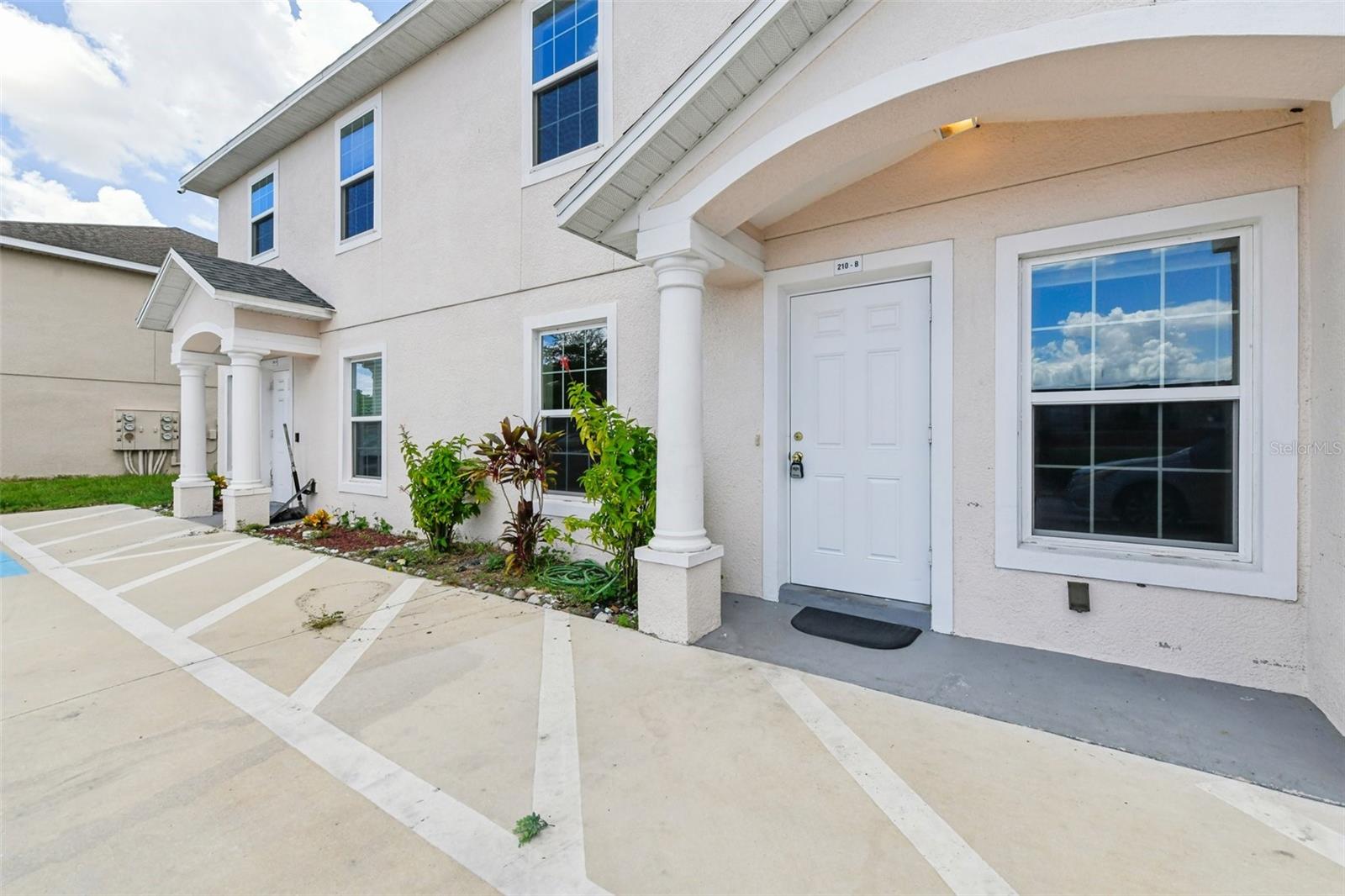 210 MAJORS LN #B, KISSIMMEE, FL