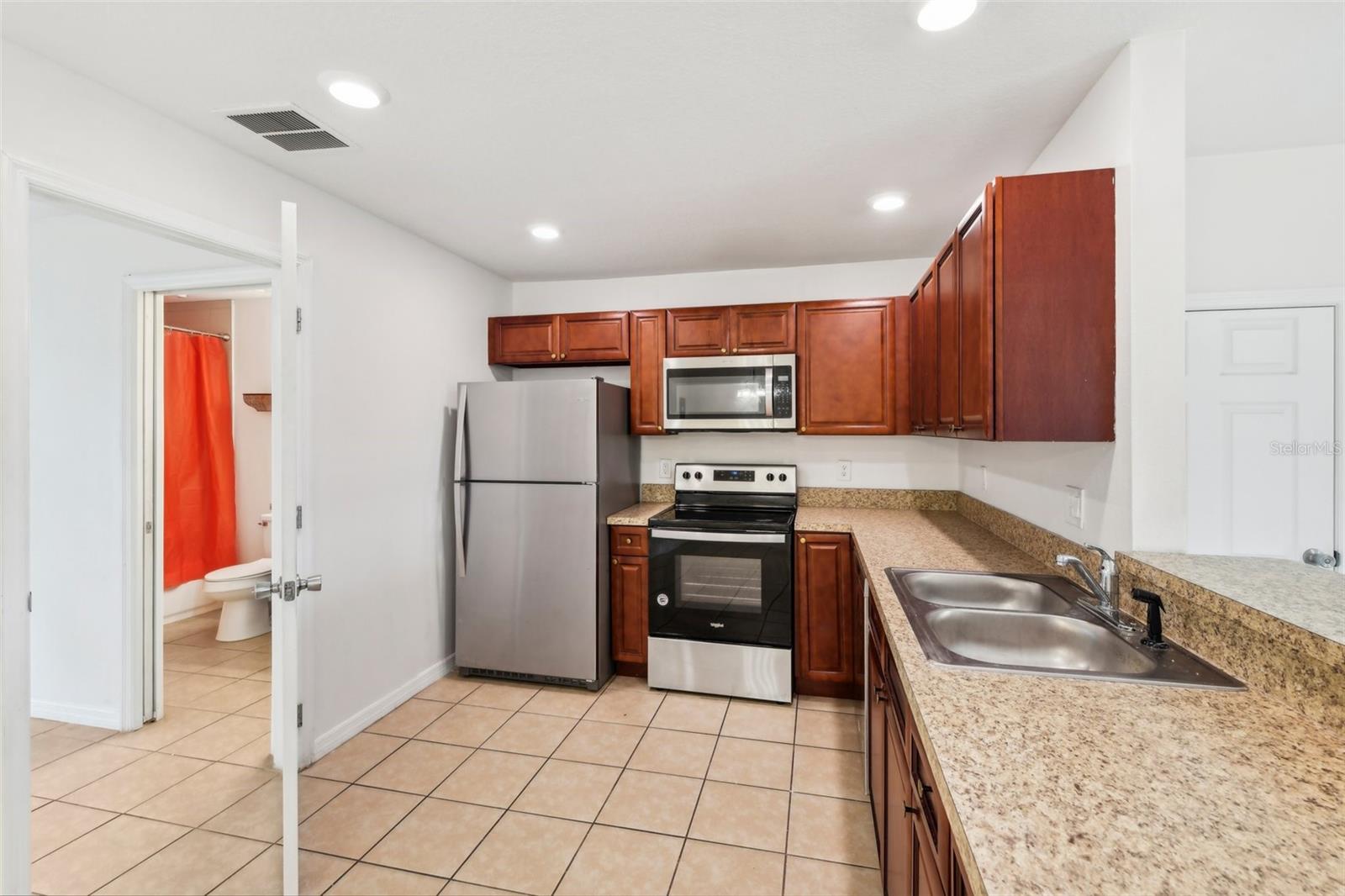 210 MAJORS LN #B, KISSIMMEE, FL — photo 30