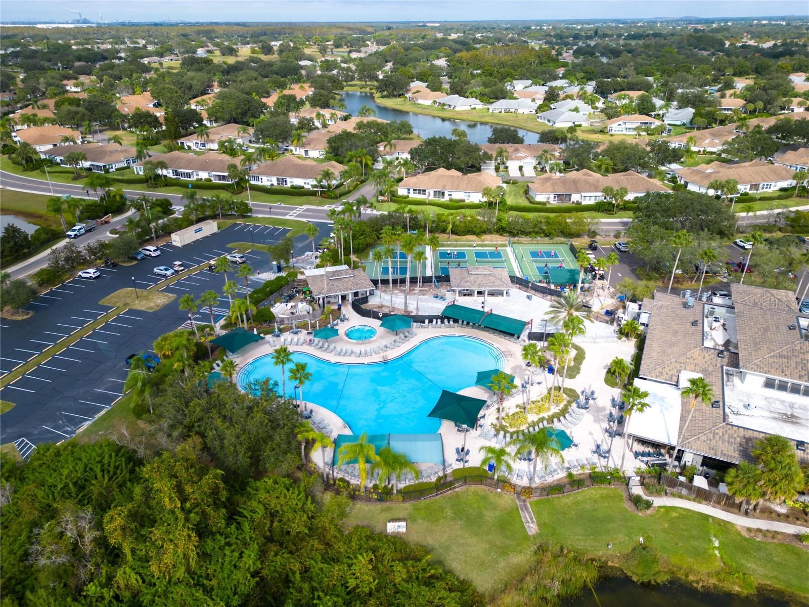 401 DORCHESTER PL #58, SUN CITY CENTER, FL — photo 38