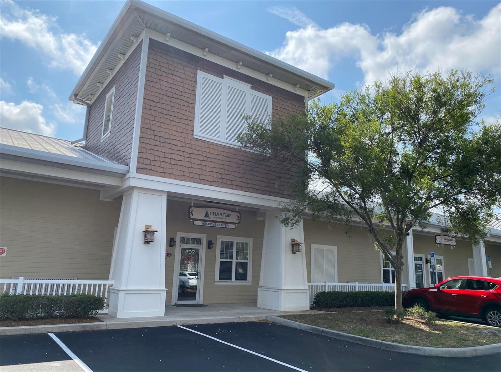 737 COUNTY ROAD 466, LADY LAKE, FL