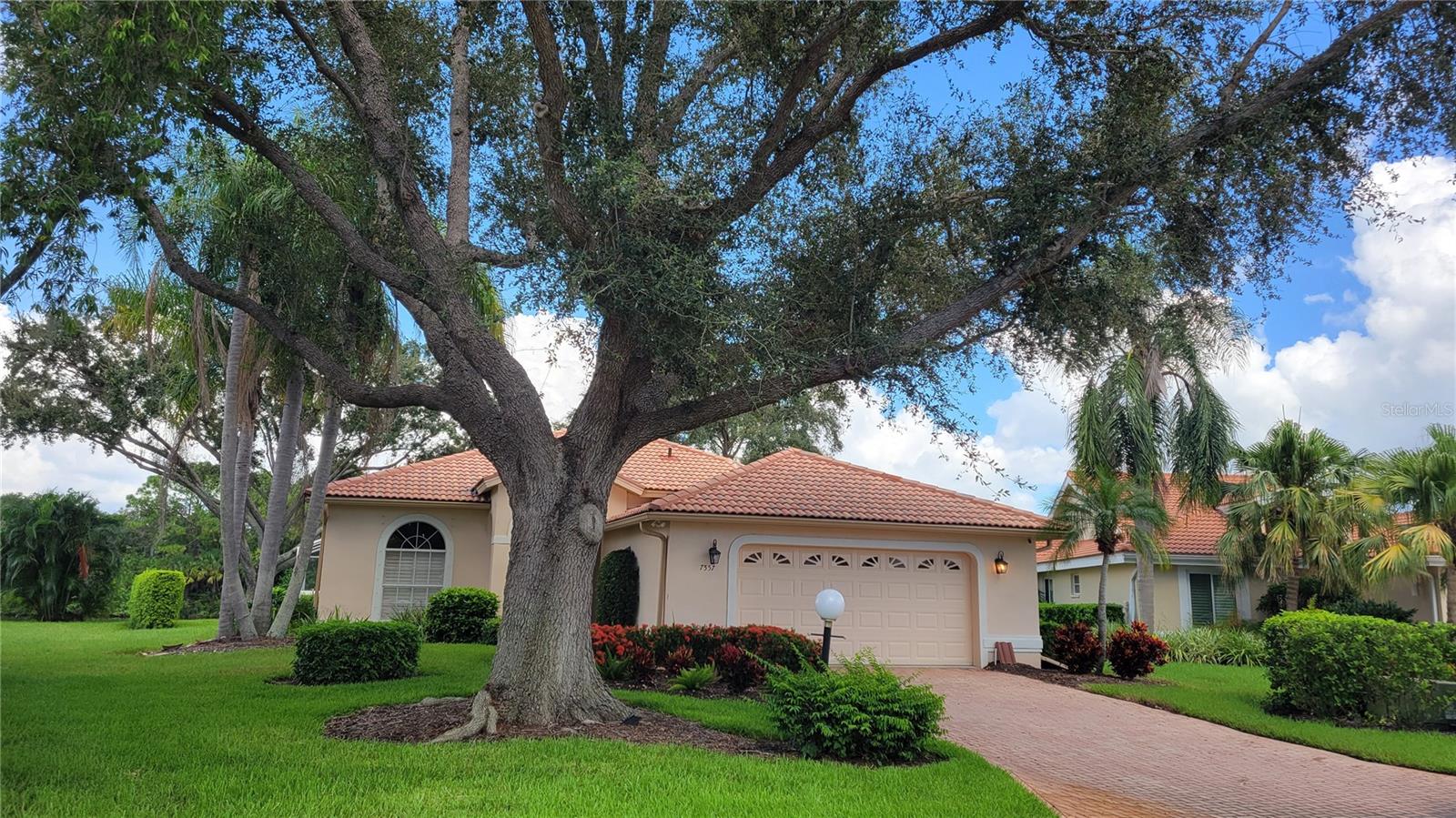 7557 FAIRLINKS CT, SARASOTA, FL — photo 2