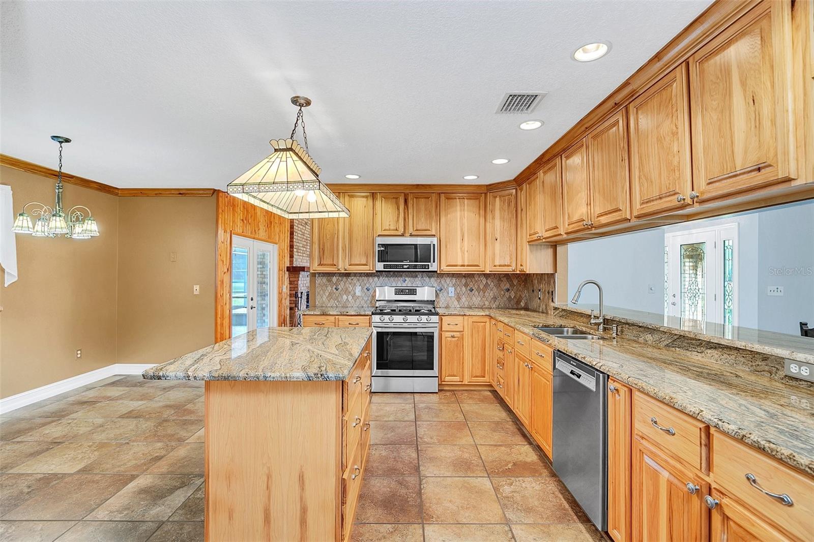 4147 BOGGY CREEK RD, KISSIMMEE, FL — photo 3