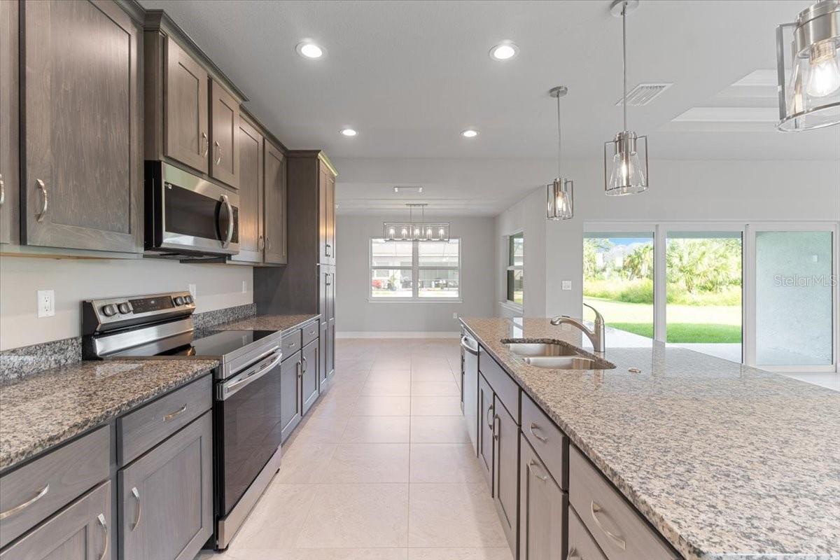 9461 ATTICA CIR, PORT CHARLOTTE, FL — photo 11