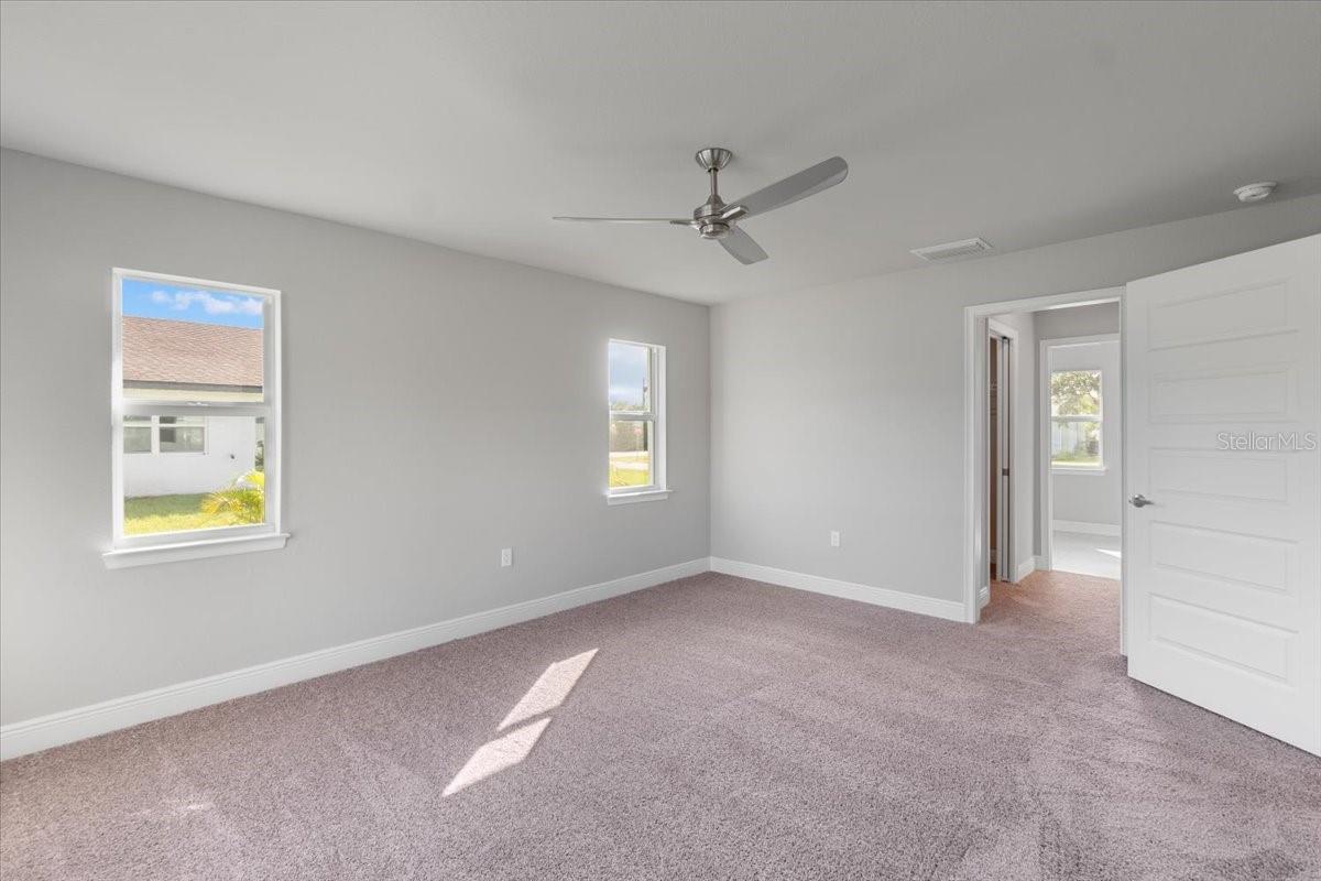 9461 ATTICA CIR, PORT CHARLOTTE, FL — photo 21