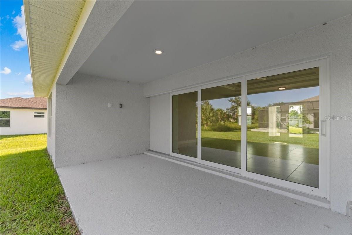 9461 ATTICA CIR, PORT CHARLOTTE, FL — photo 26