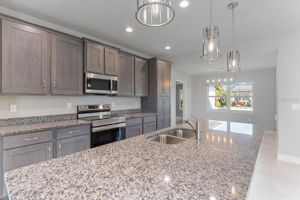 9461 ATTICA CIR, PORT CHARLOTTE, FL — photo 7