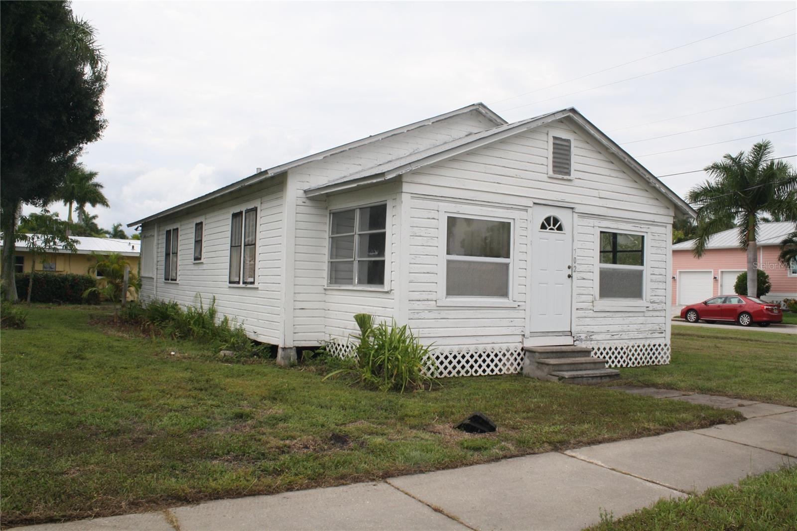 702 W OLYMPIA AVE, PUNTA GORDA, FL — photo 2