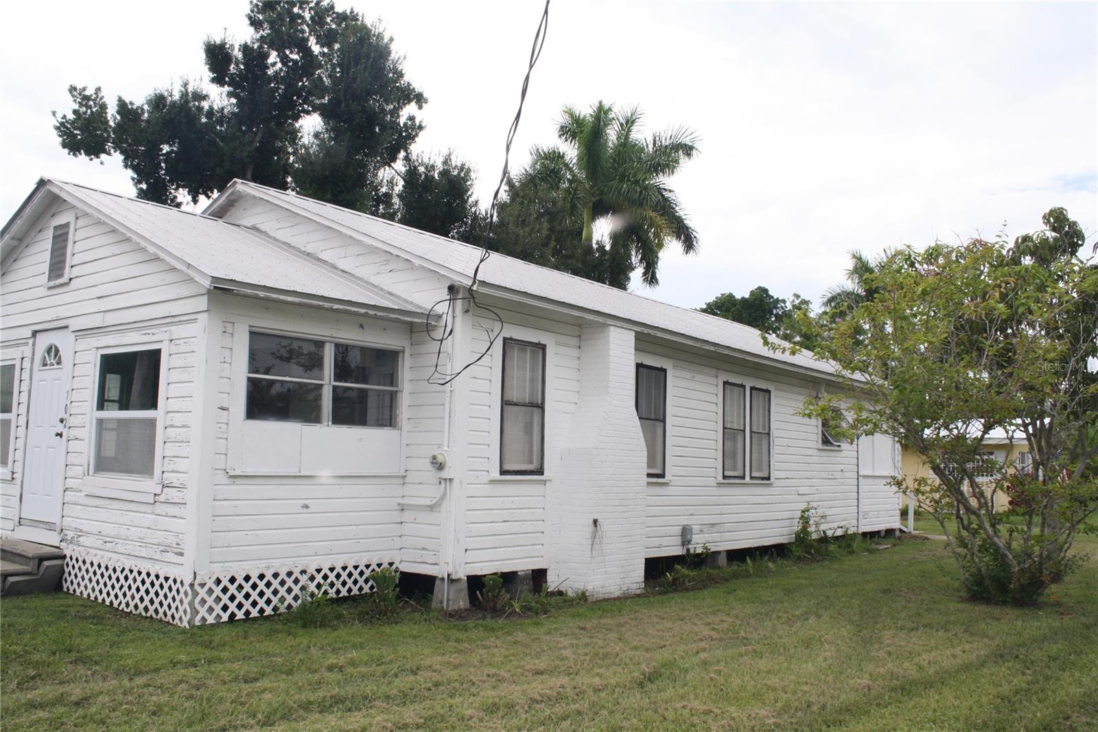 702 W OLYMPIA AVE, PUNTA GORDA, FL — photo 4