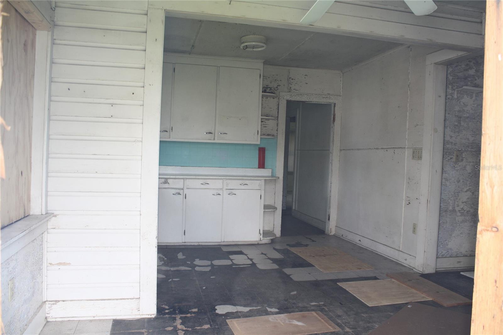 702 W OLYMPIA AVE, PUNTA GORDA, FL — photo 9