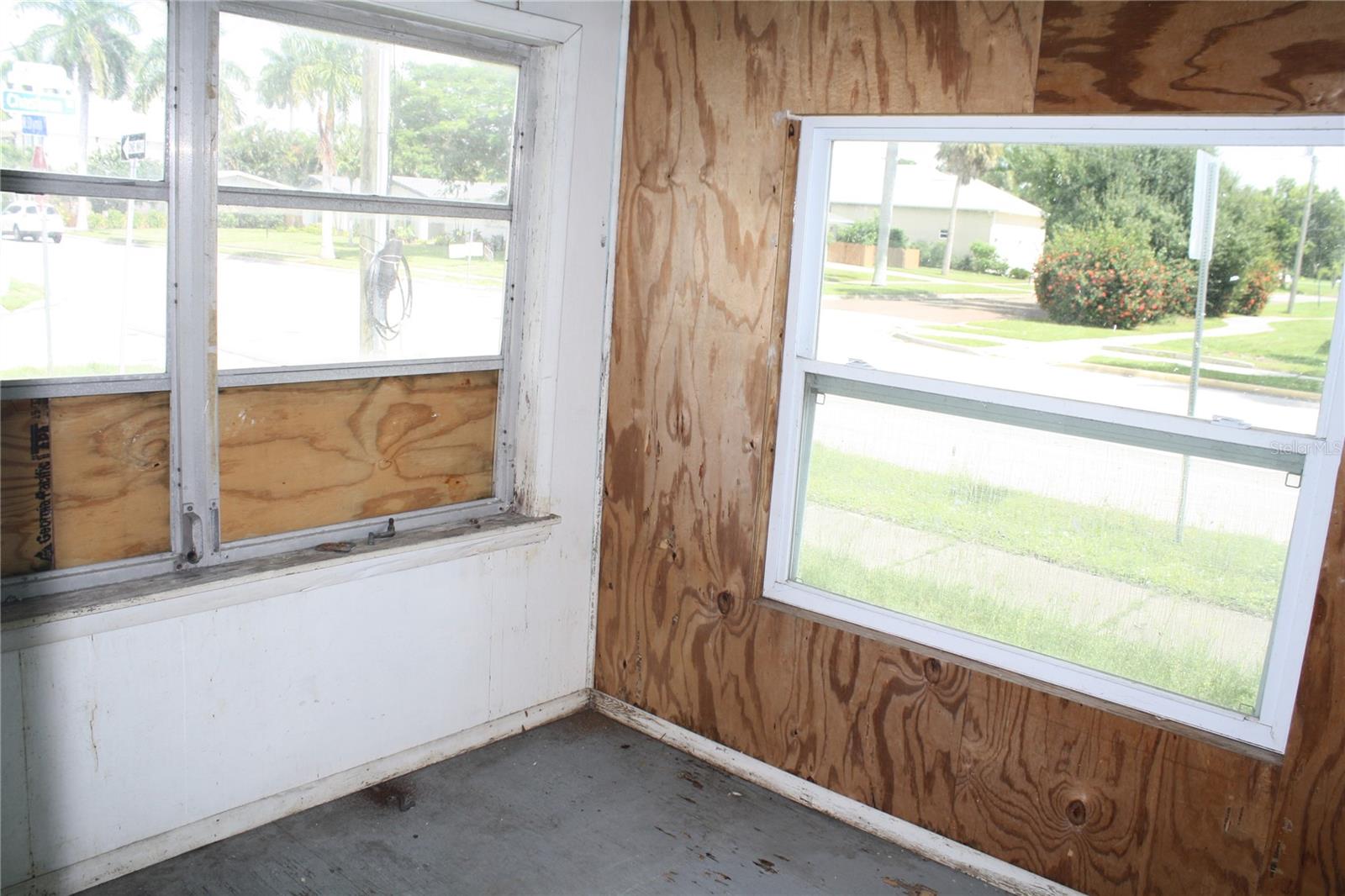 702 W OLYMPIA AVE, PUNTA GORDA, FL — photo 20