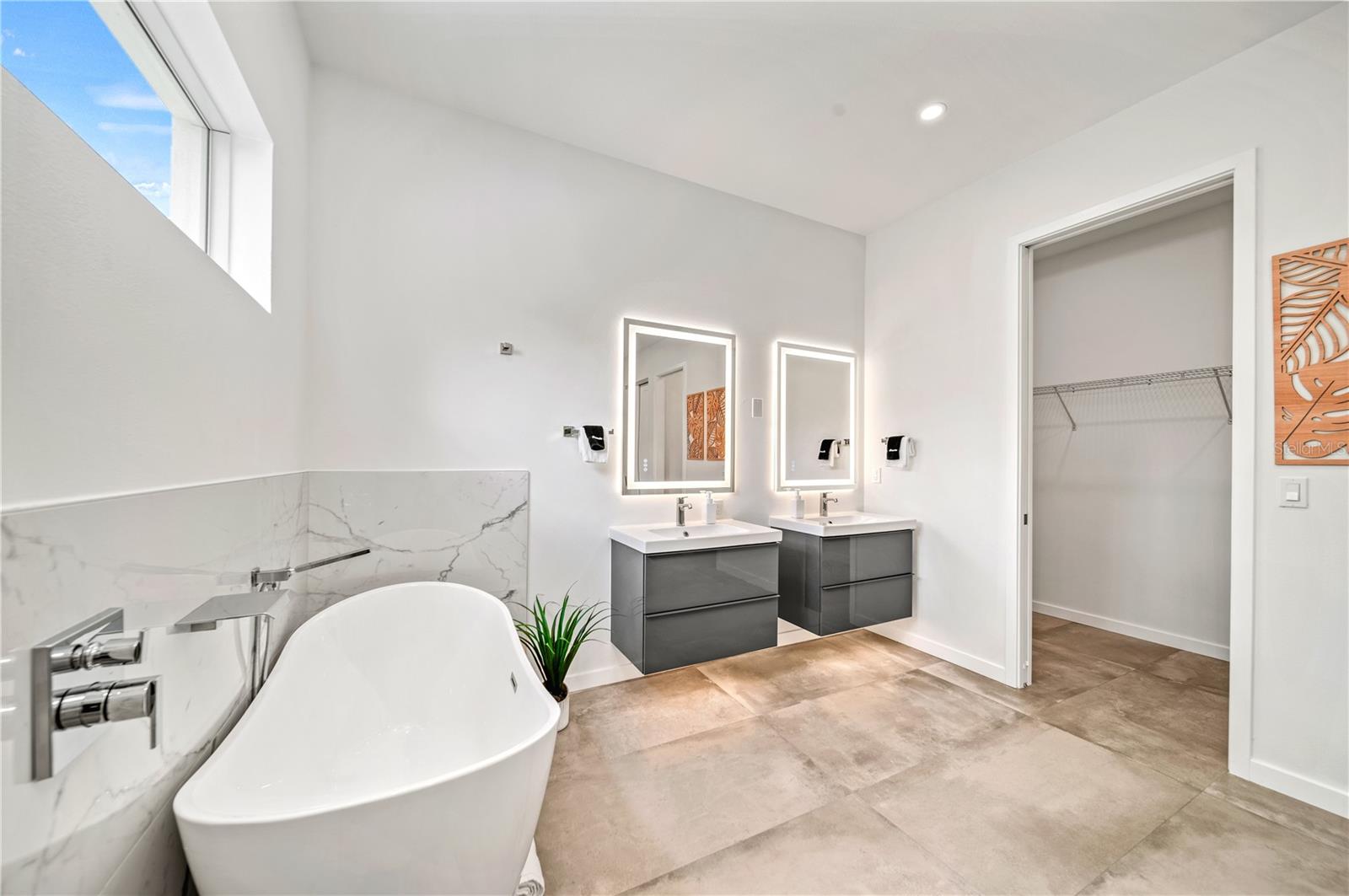 2327 HILLVIEW ST, SARASOTA, FL — photo 25