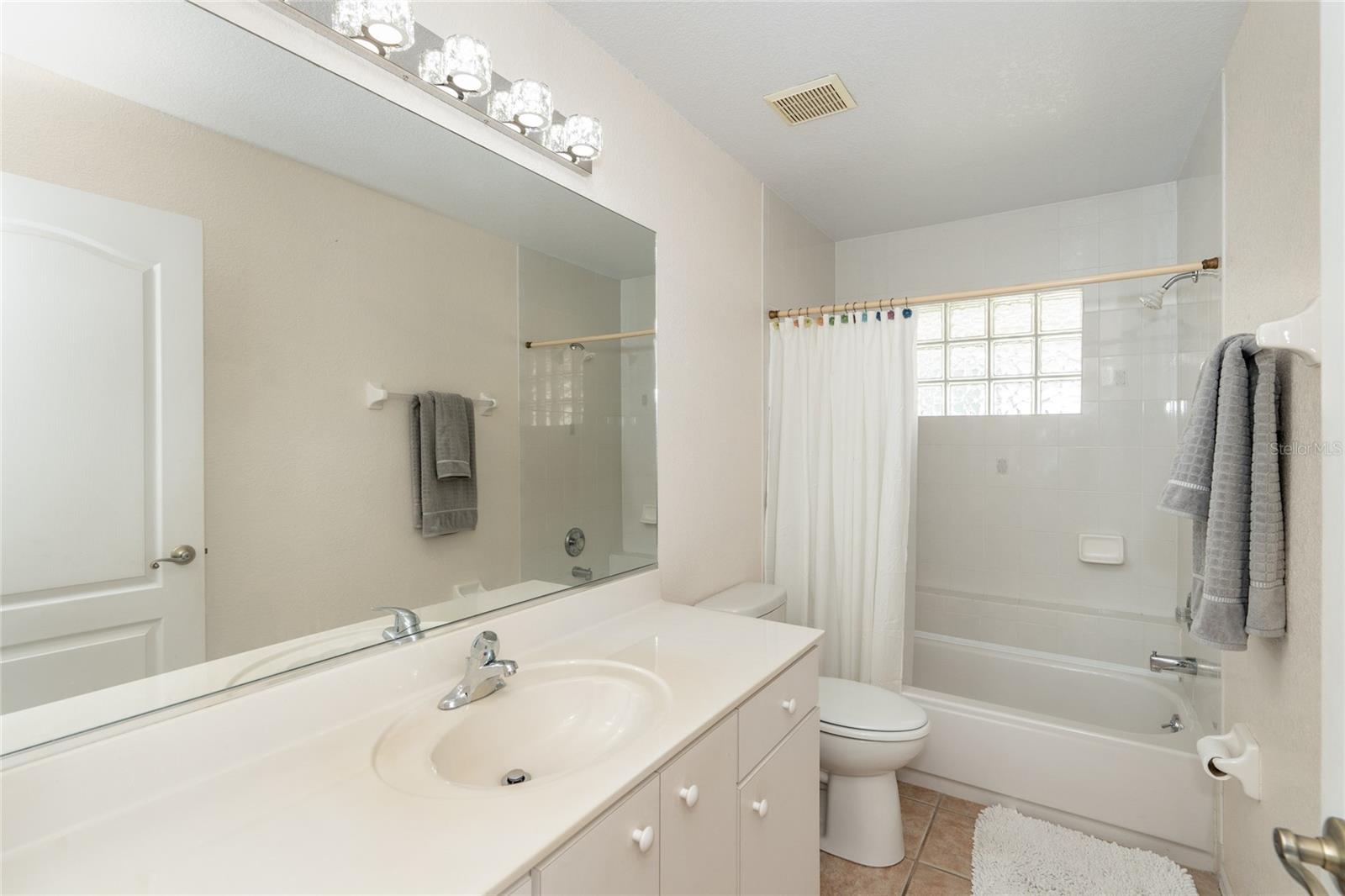 8216 PARKSIDE DR, ENGLEWOOD, FL — photo 36