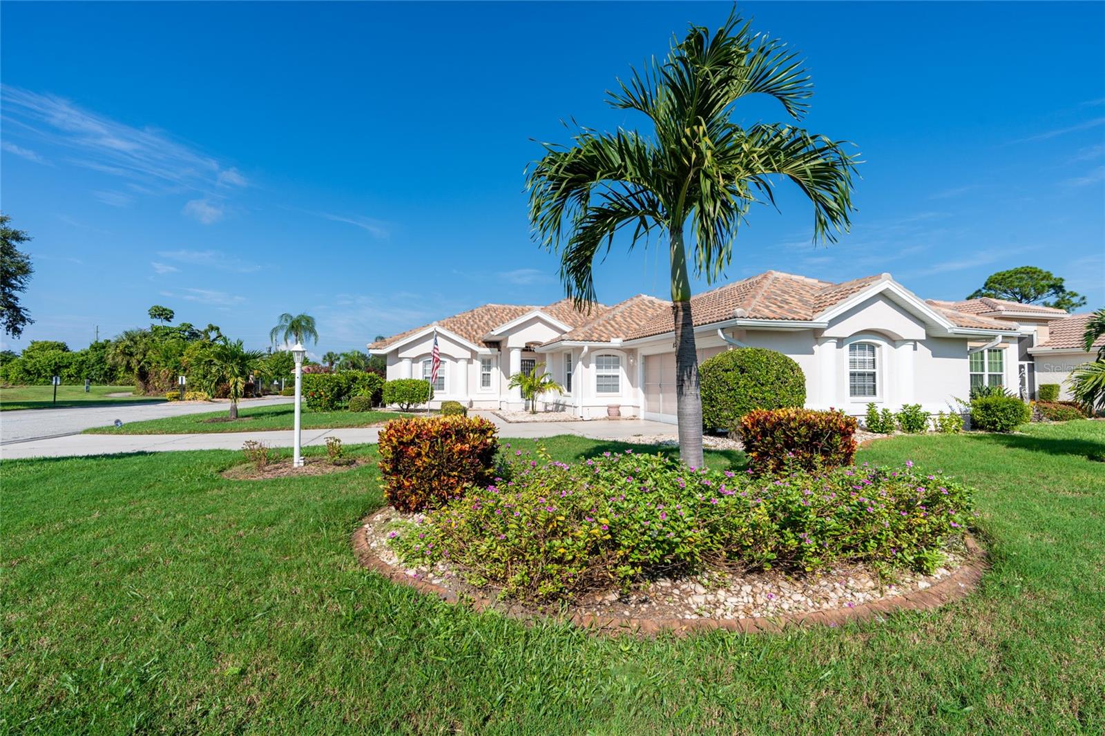 8216 PARKSIDE DR, ENGLEWOOD, FL — photo 4