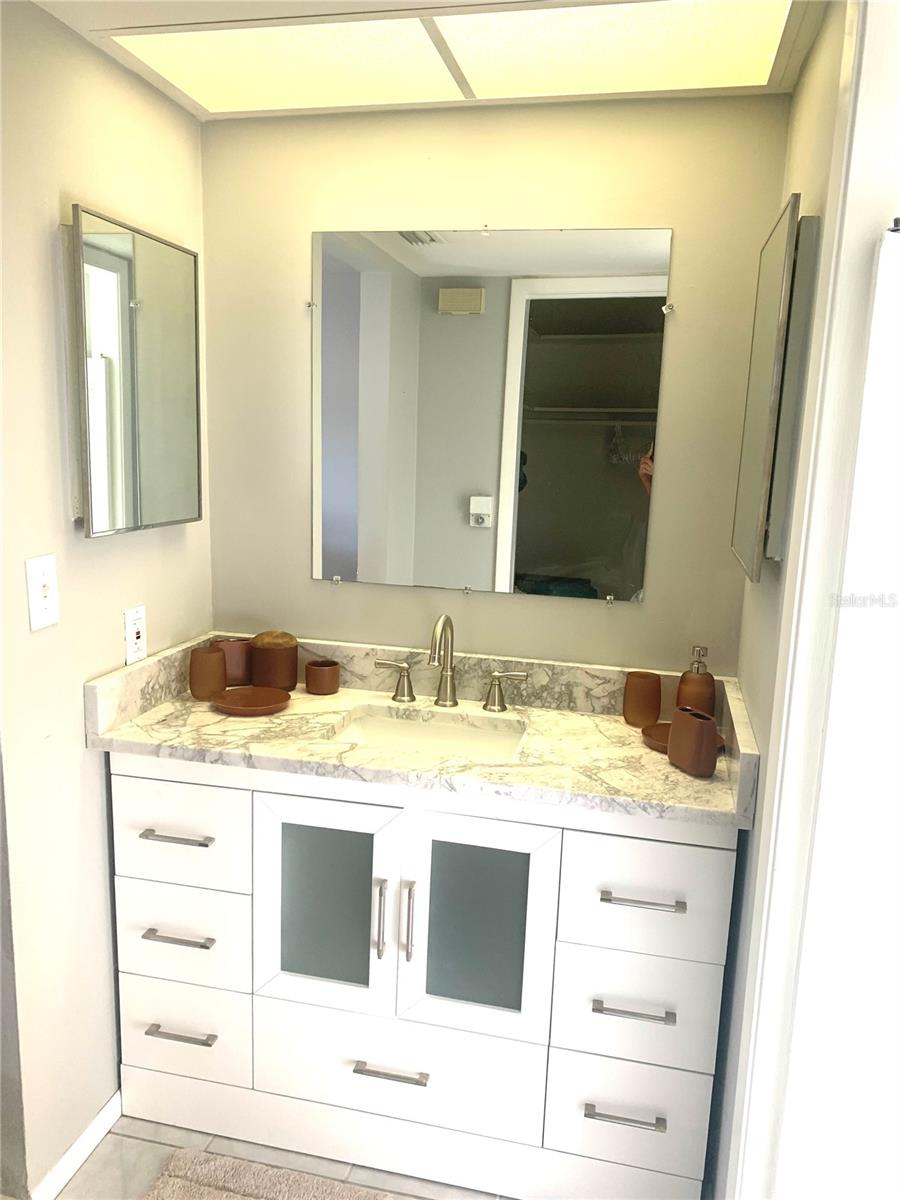 1714 MEADOWOOD ST, SARASOTA, FL — photo 20