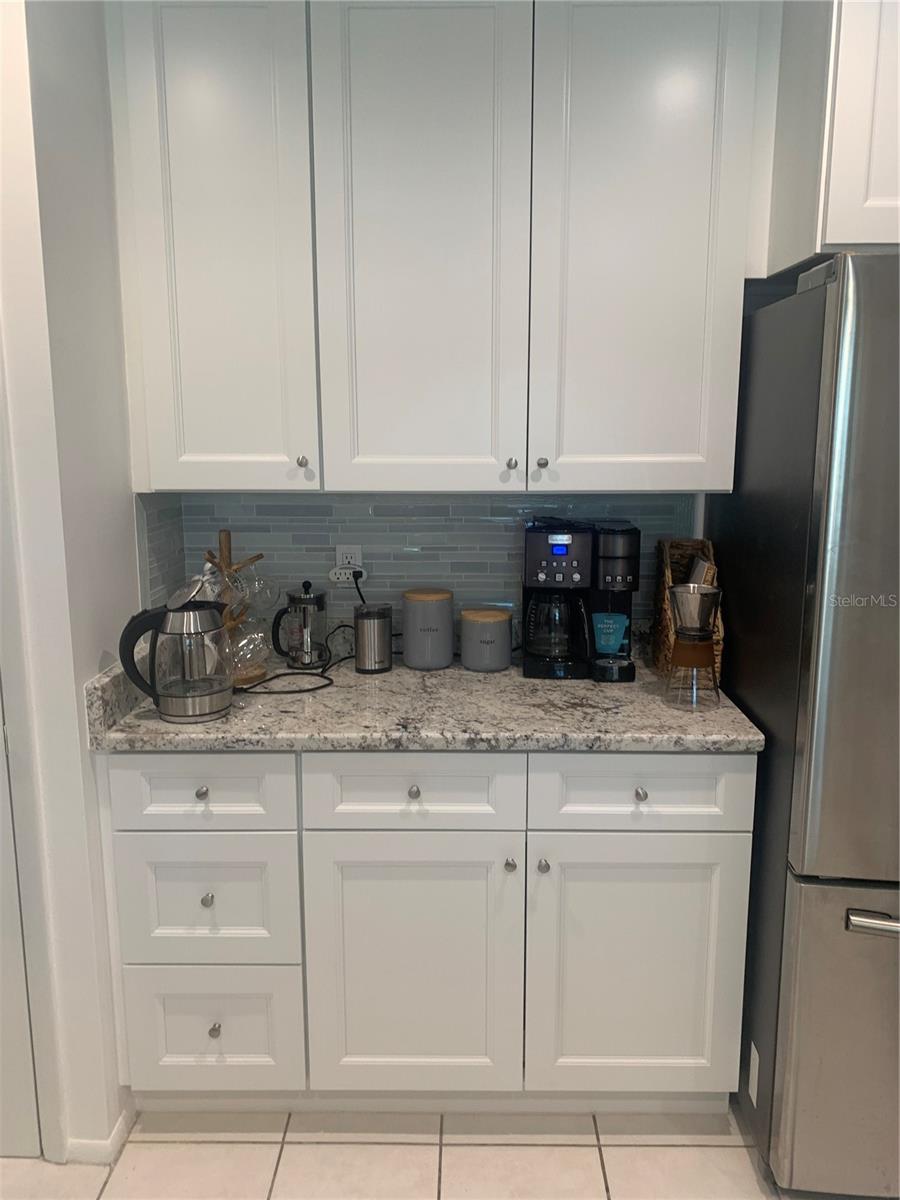 1714 MEADOWOOD ST, SARASOTA, FL — photo 35