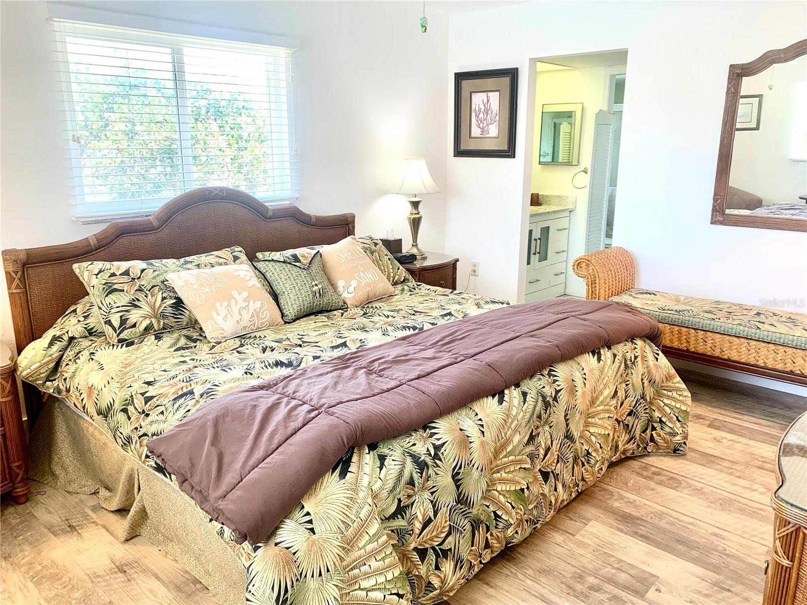 1714 MEADOWOOD ST, SARASOTA, FL — photo 14