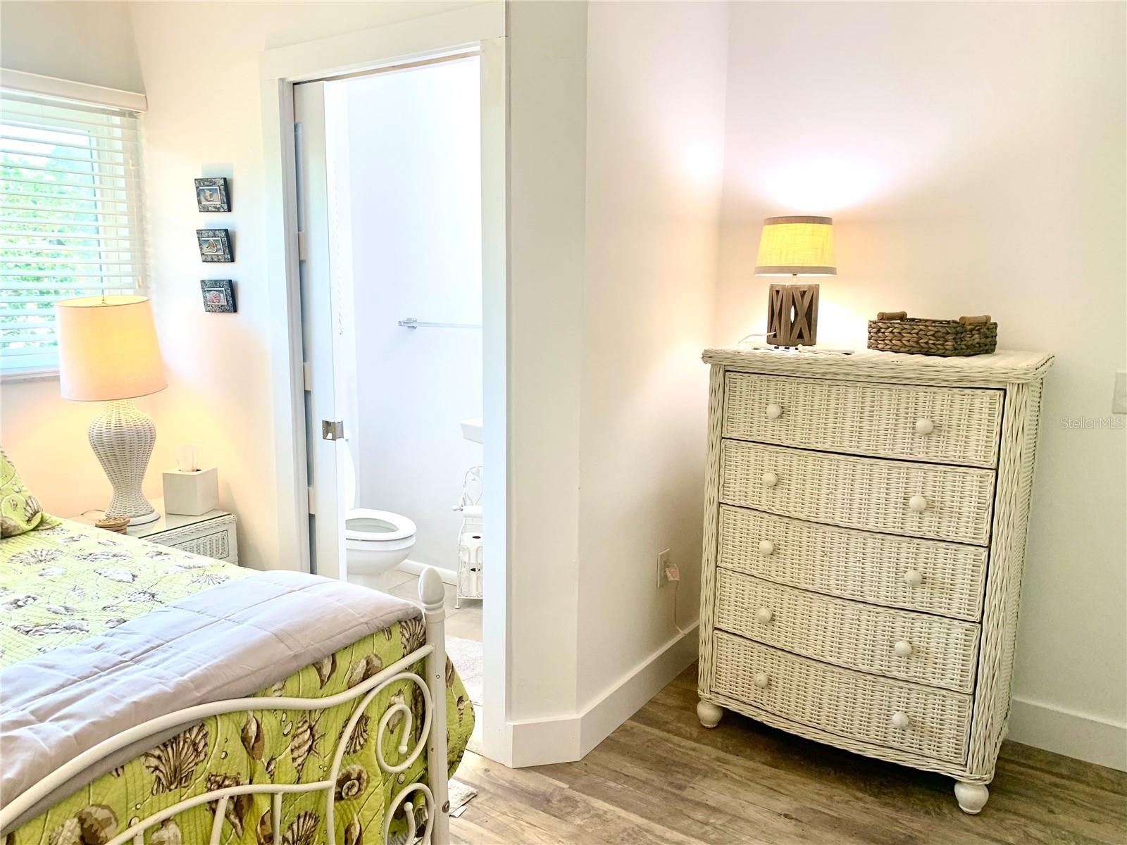 1714 MEADOWOOD ST, SARASOTA, FL — photo 65