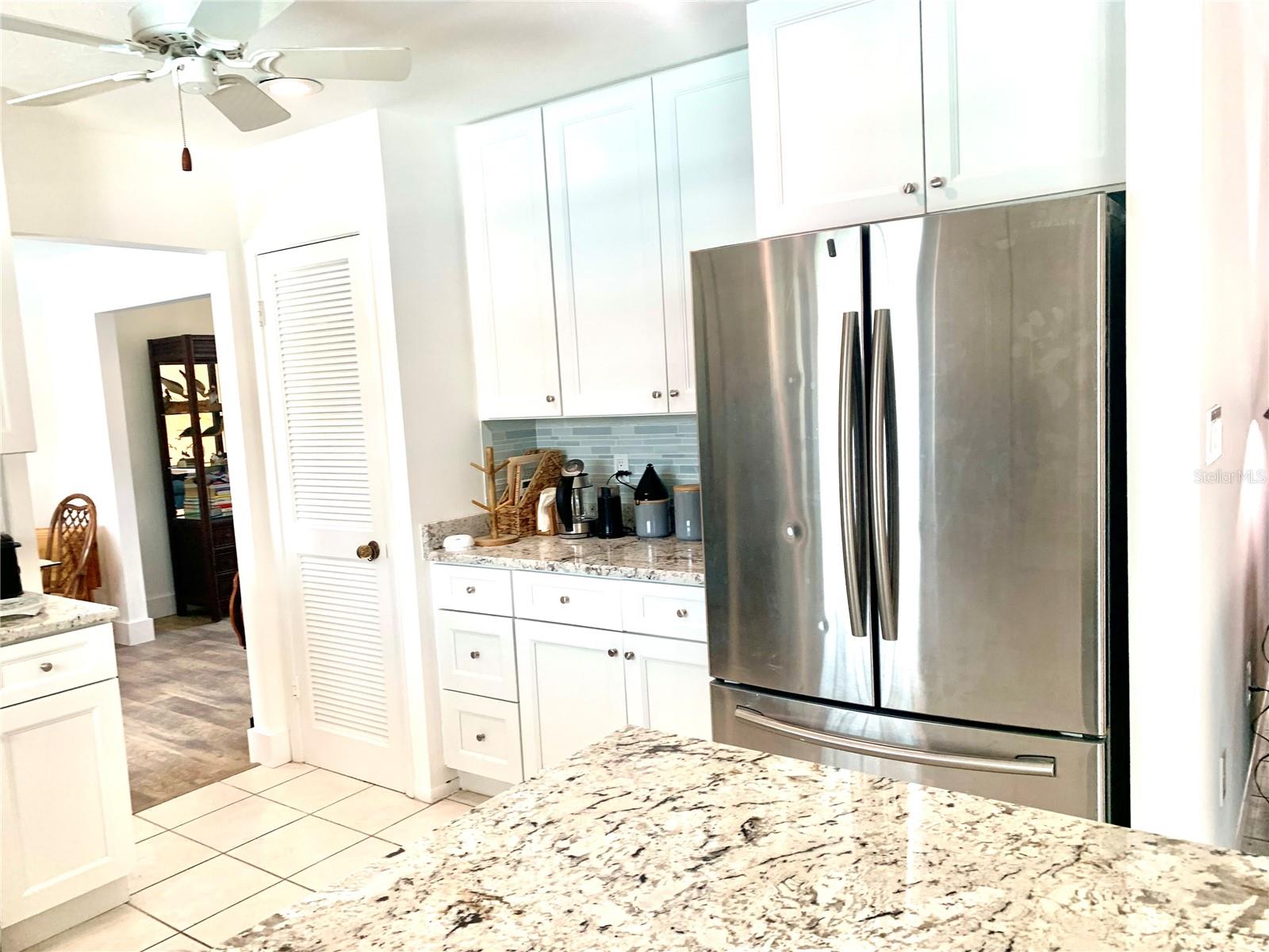 1714 MEADOWOOD ST, SARASOTA, FL — photo 37