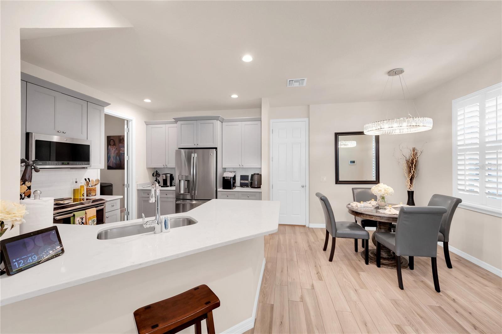 2280 MONTVIEW DR, CLEARWATER, FL — photo 17
