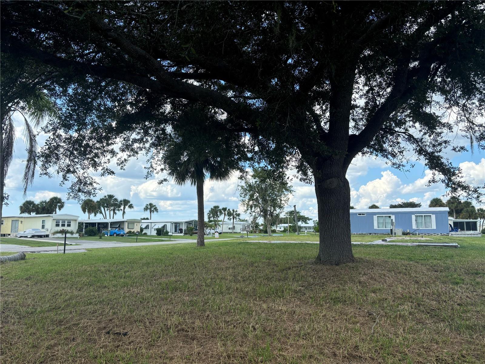 1533 BLUE HERON DR, ENGLEWOOD, FL — photo 3