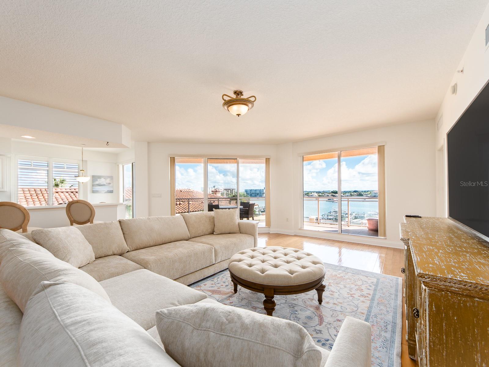 521 MANDALAY AVE #410, CLEARWATER BEACH, FL — photo 8