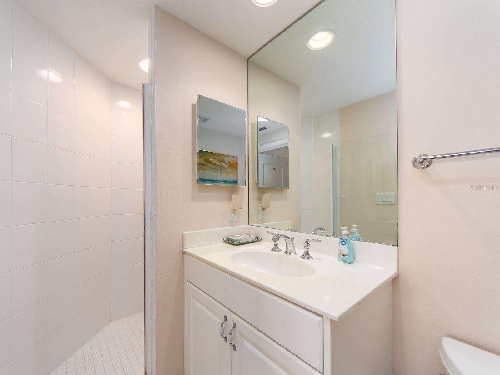 521 MANDALAY AVE #410, CLEARWATER BEACH, FL — photo 31
