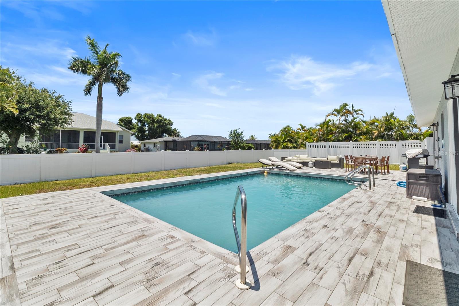 60 GOLFVIEW RD, ROTONDA WEST, FL — photo 8