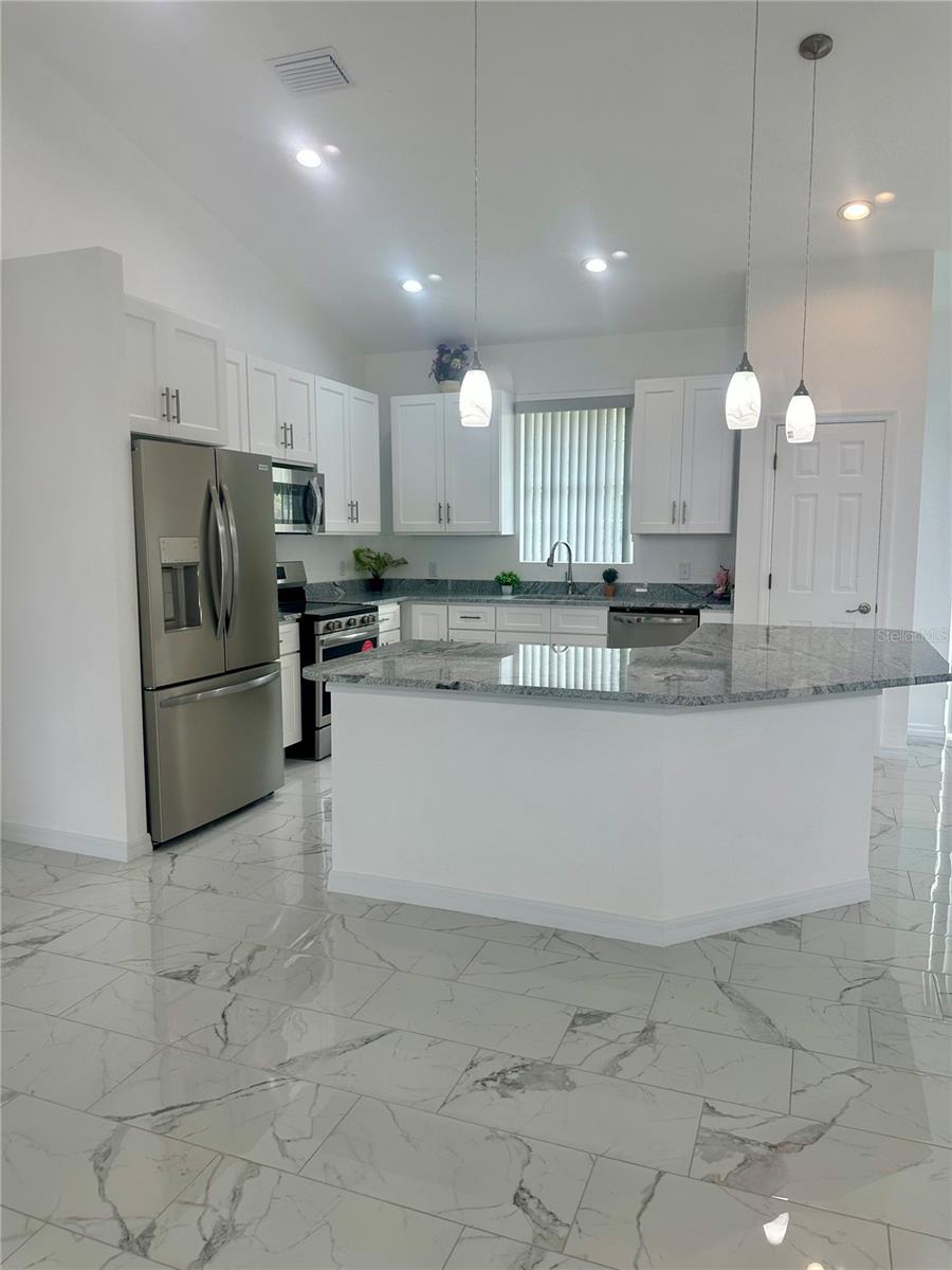 17271 E PEGGY AVE. AVE, MOUNT DORA, FL — photo 10