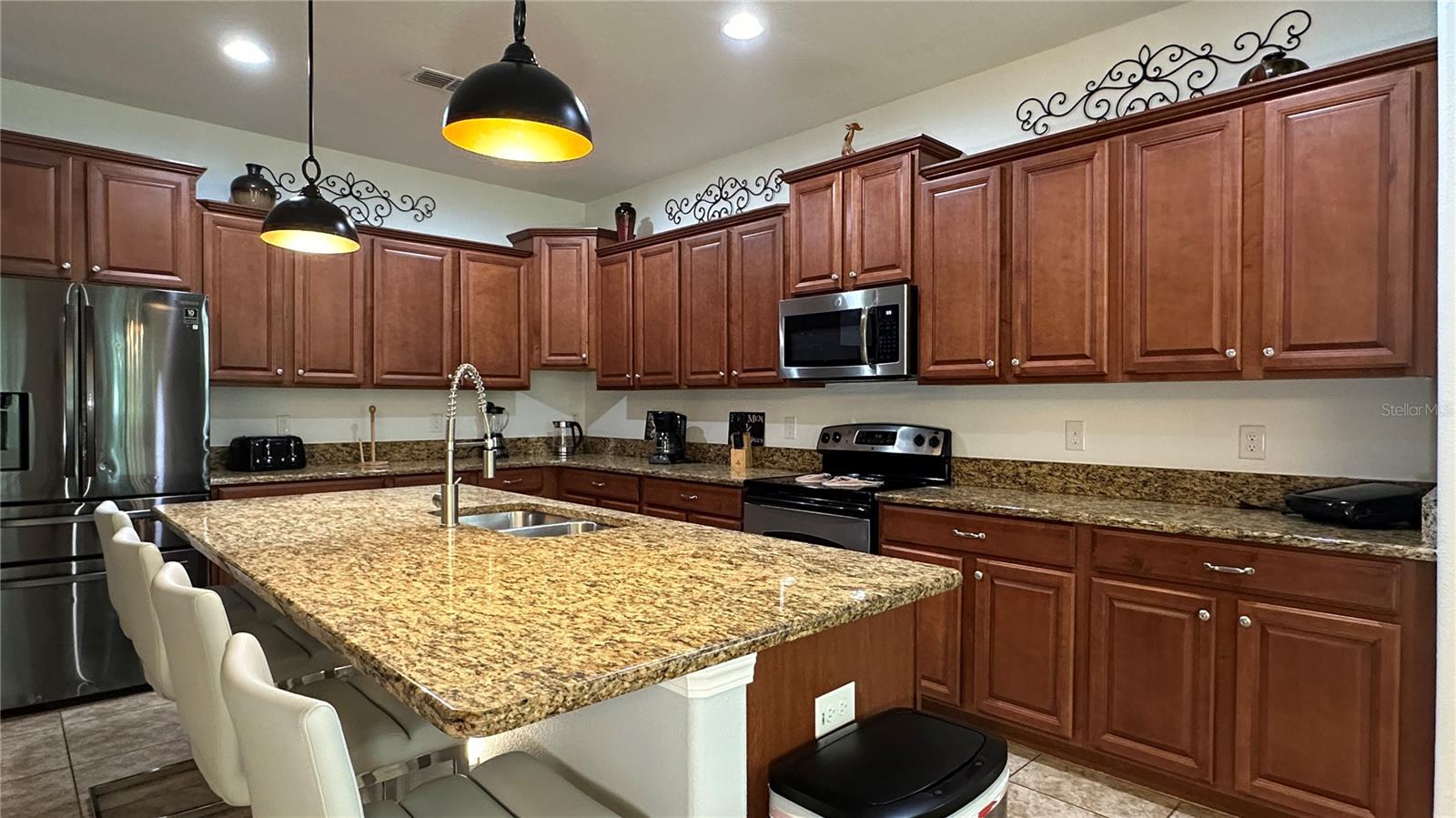 8860 CANDY PALM RD, KISSIMMEE, FL — photo 2
