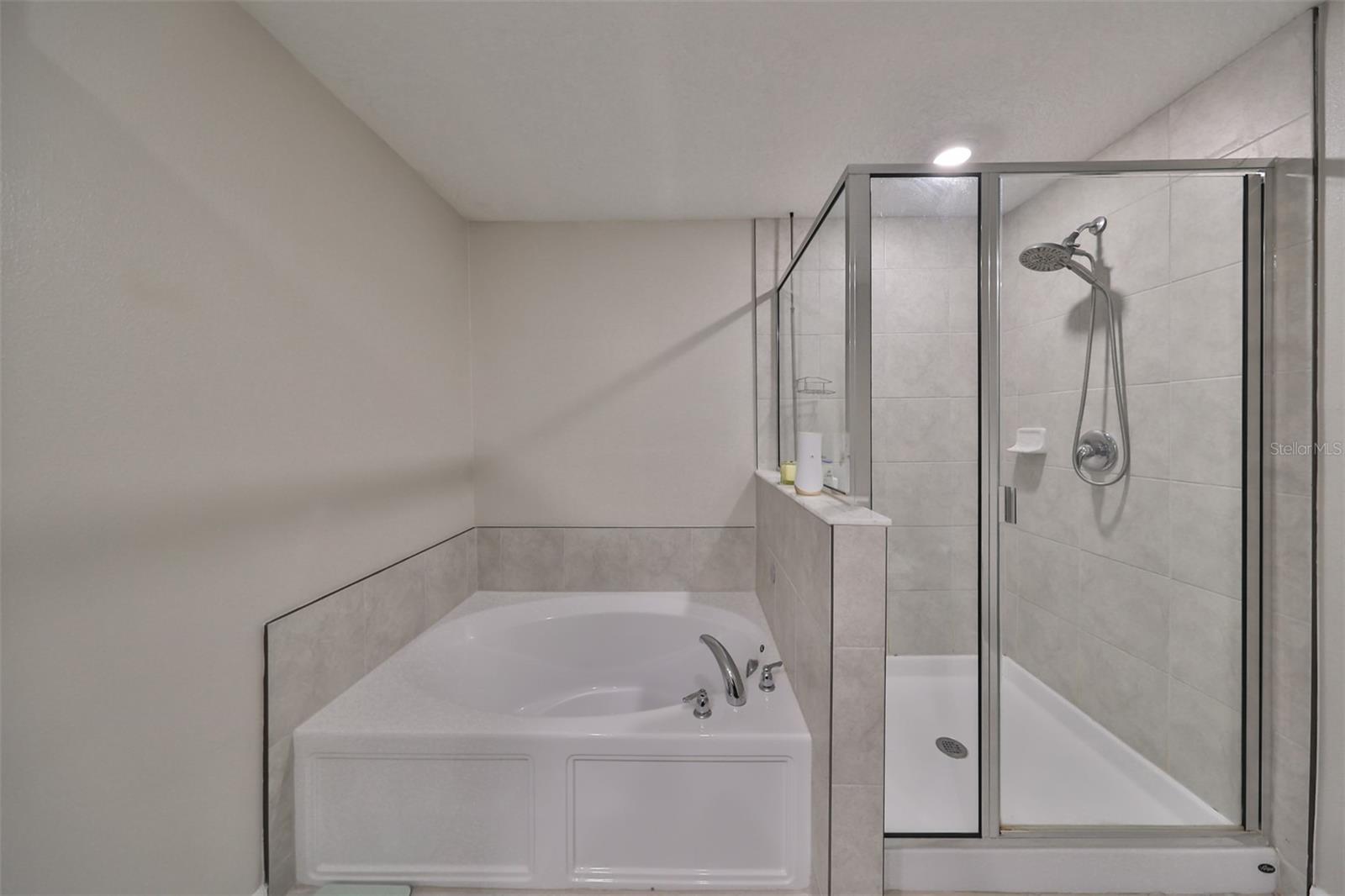 928 ROYAL EMPRESS DR, RUSKIN, FL — photo 30