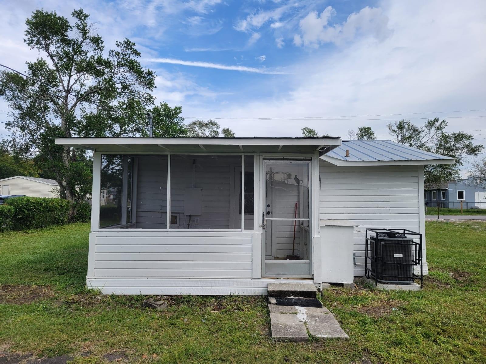 1058 N DAVIS AVE, LAKELAND, FL