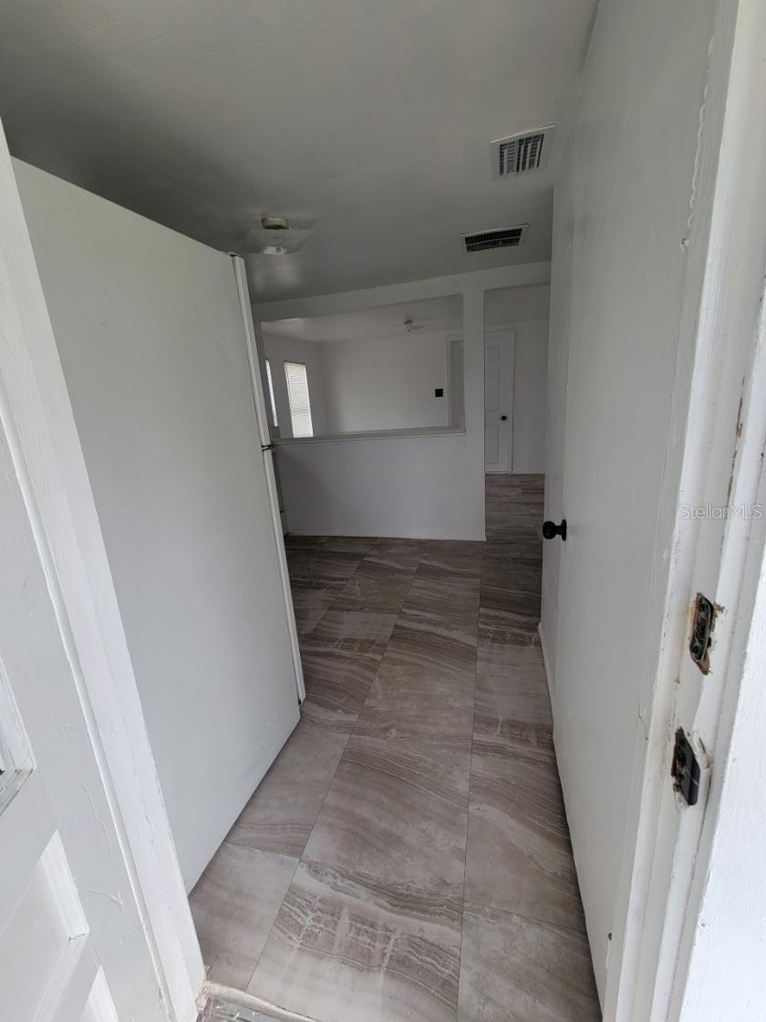 1058 N DAVIS AVE, LAKELAND, FL — photo 4