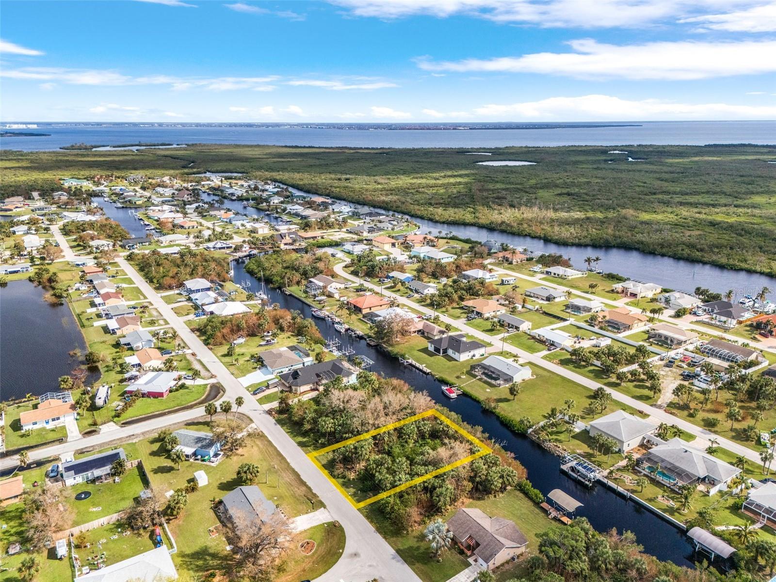18786 ASHCROFT CIR, PORT CHARLOTTE, FL