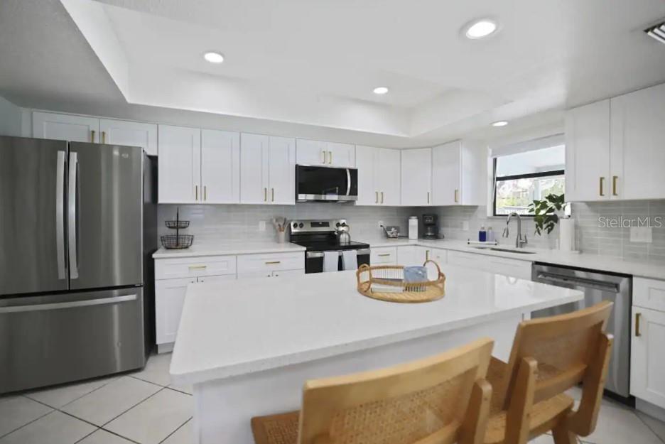 10075 W BAY ST, SEMINOLE, FL — photo 21