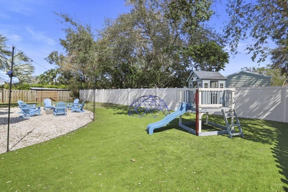 10075 W BAY ST, SEMINOLE, FL — photo 42
