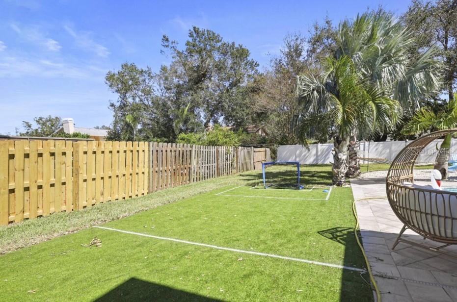 10075 W BAY ST, SEMINOLE, FL — photo 49