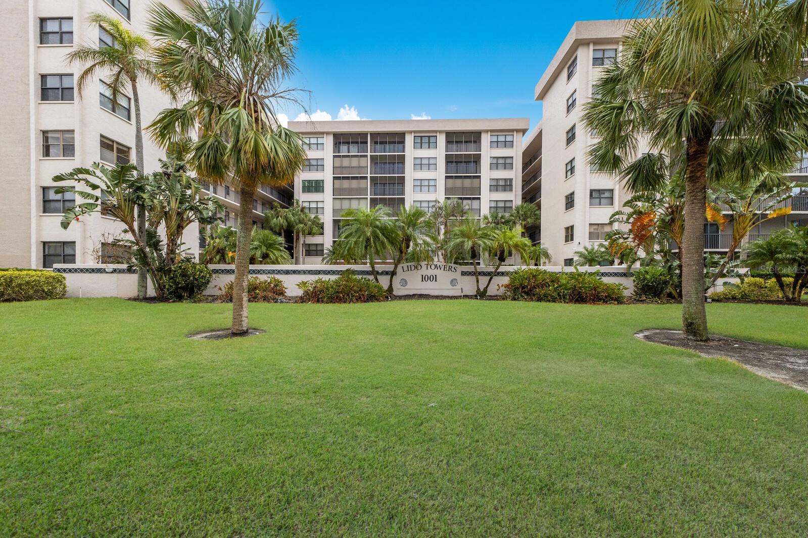 1001 BENJAMIN FRANKLIN DR #512, SARASOTA, FL — photo 2