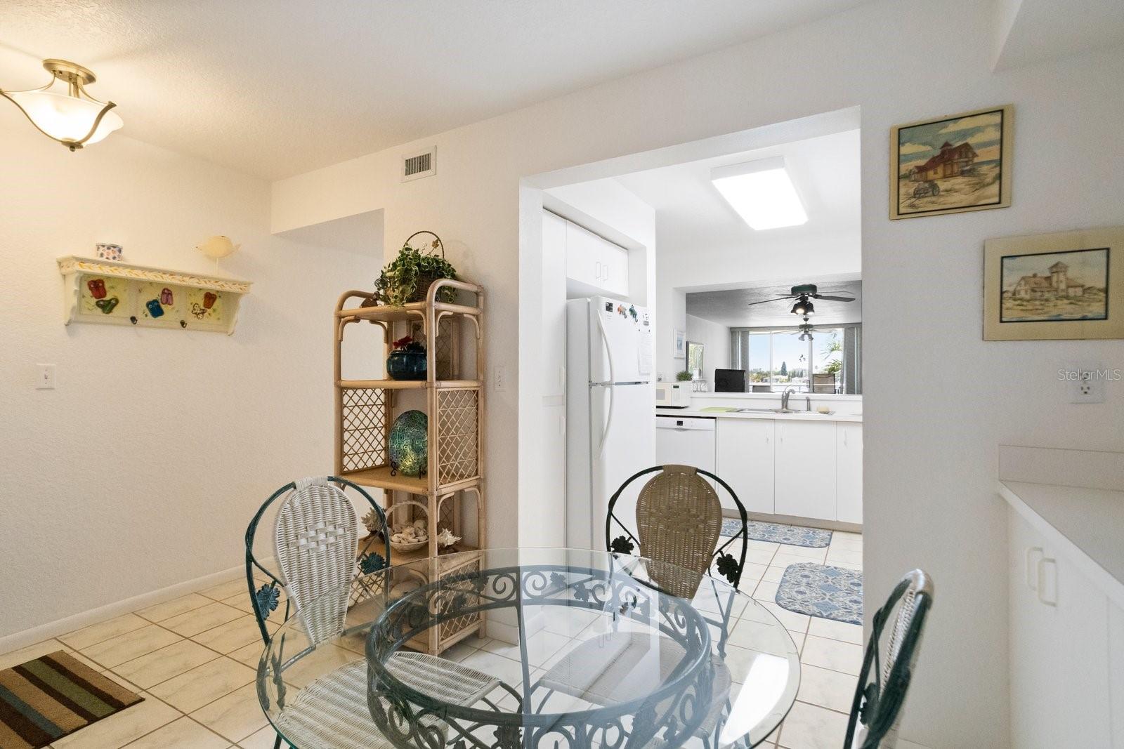 6093 BAHIA DEL MAR CIR #277, ST PETERSBURG, FL — photo 5