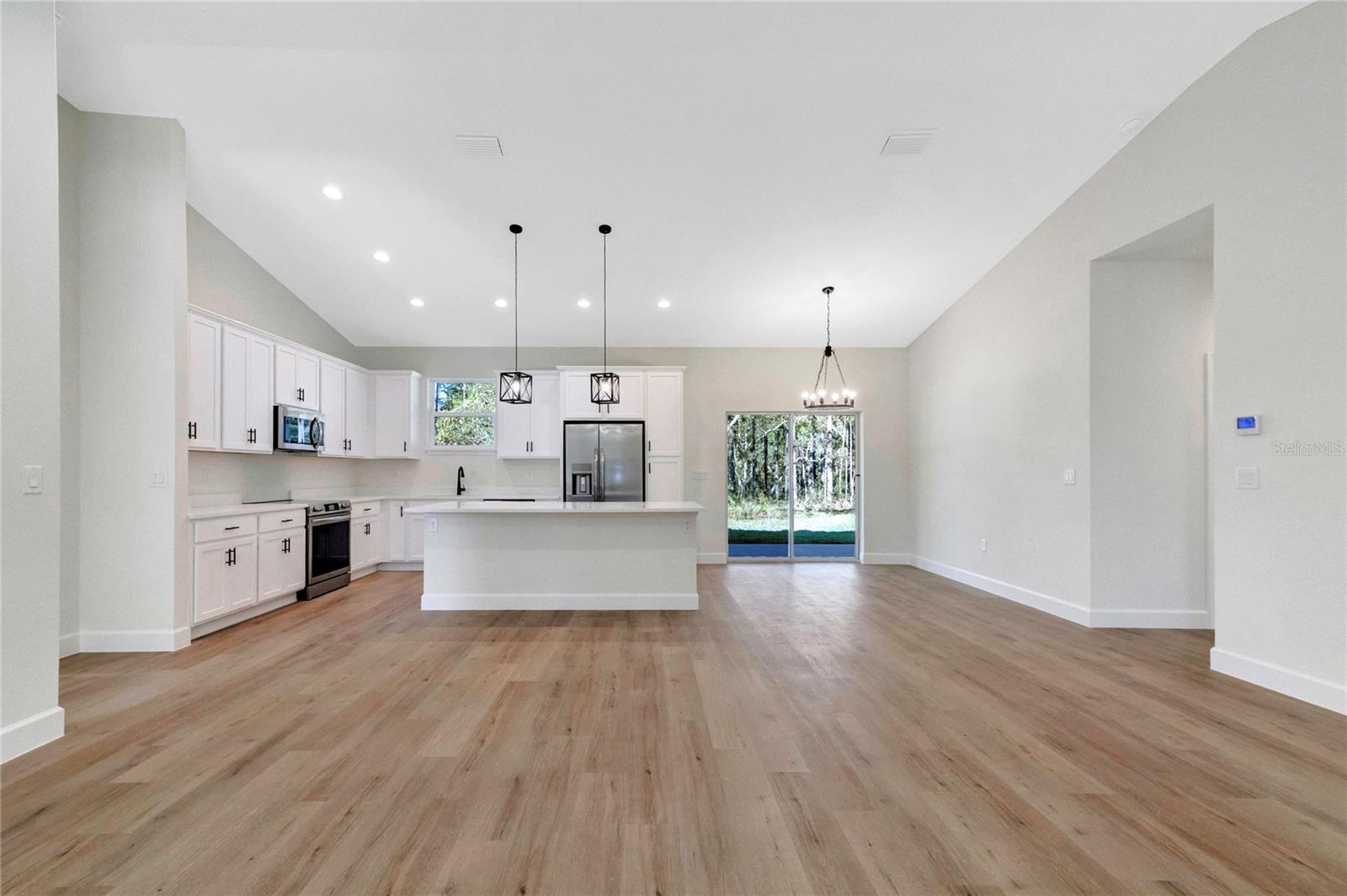 8090 N SANTOS DR, CITRUS SPRINGS, FL — photo 9